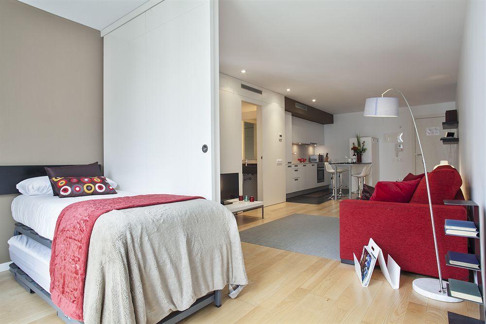 Mistral City Pool Apartments Barcelona Exterior foto
